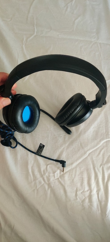 Stealth C6-100 Blue & Black Wired Stereo Gaming Headset.