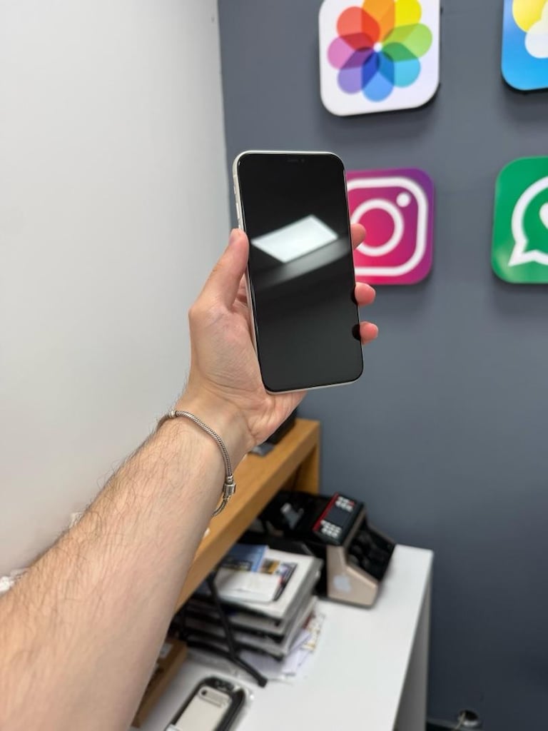 İphone 11 128 Gb Beyaz Temiz - 6