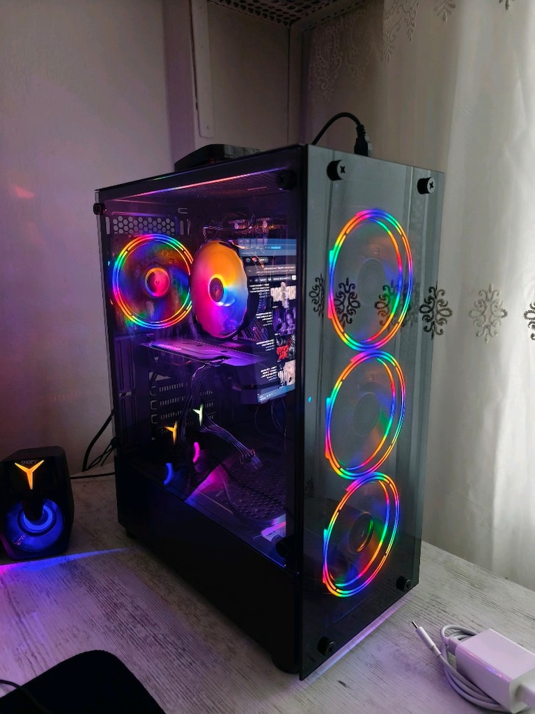 RGB 4 fanlı masaüstü bilgisayar kasası (BOŞ KASA) 120mm - 6