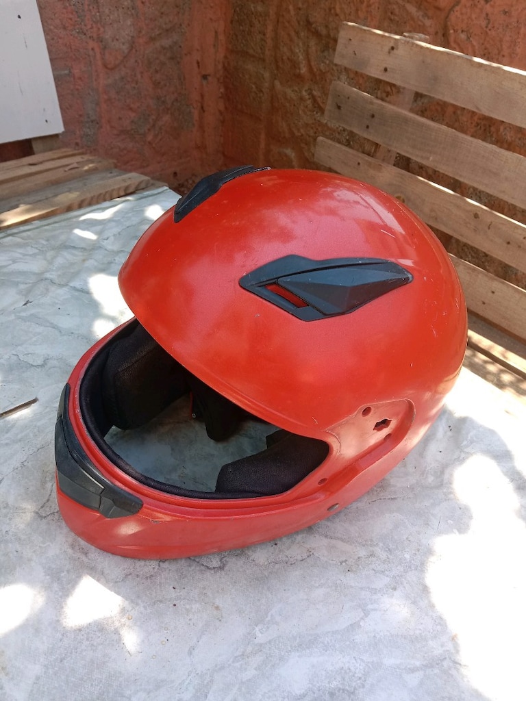 KASK GÖRÜNDÜĞÜ GİBİ SADECE CAMI DÜŞTÜ BAŞKA SORUNU YOK TERTEMİZ - 2
