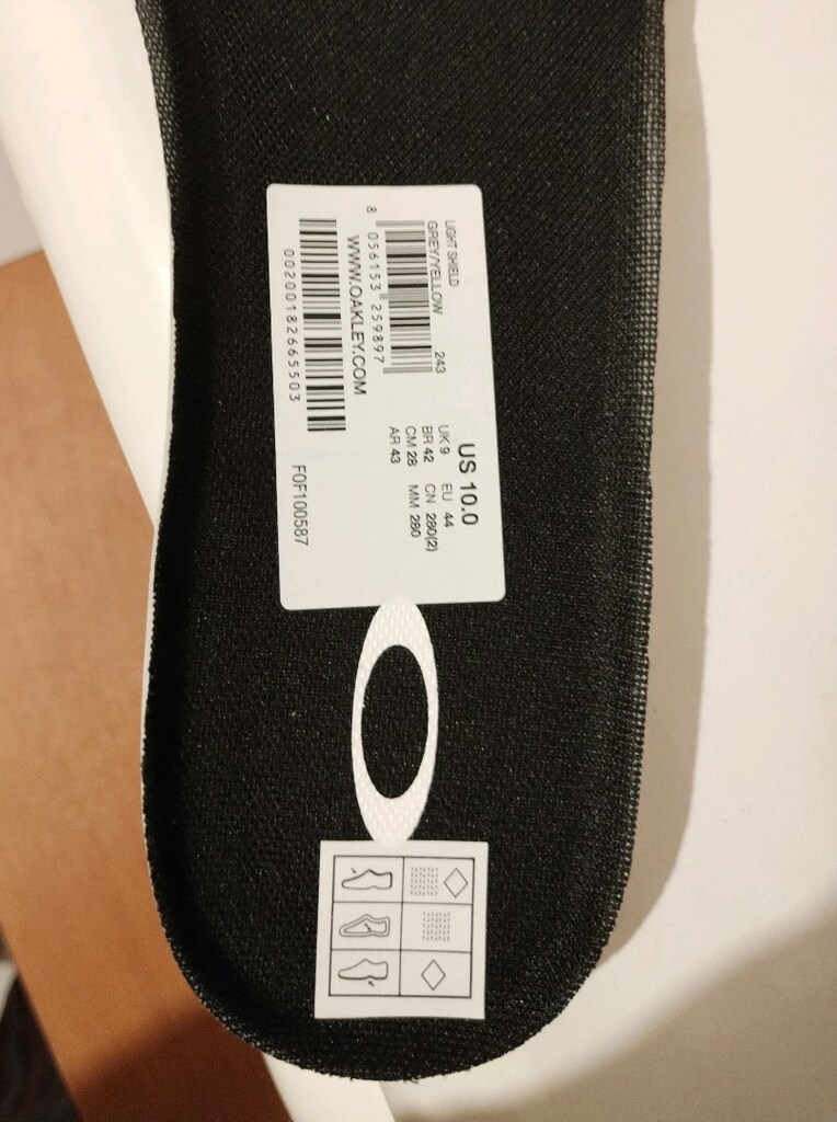 Oakley 44 numara Su Geçirmez - 9