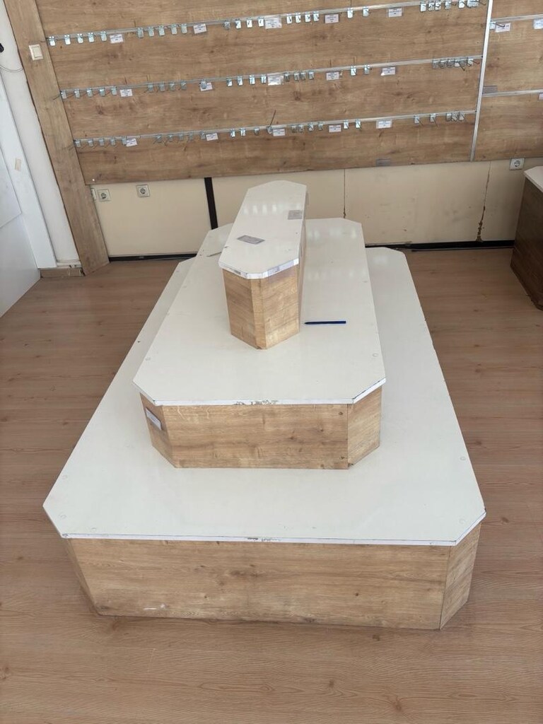Mağaza Rafları ve Teşhir Masaları - 10