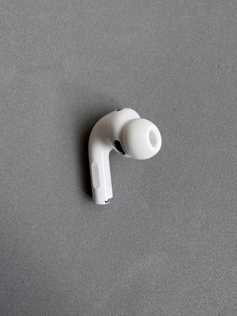 Airpods pro 3.nesil sağ kulaklık ORİJİNAL SORUNSUZ - 2