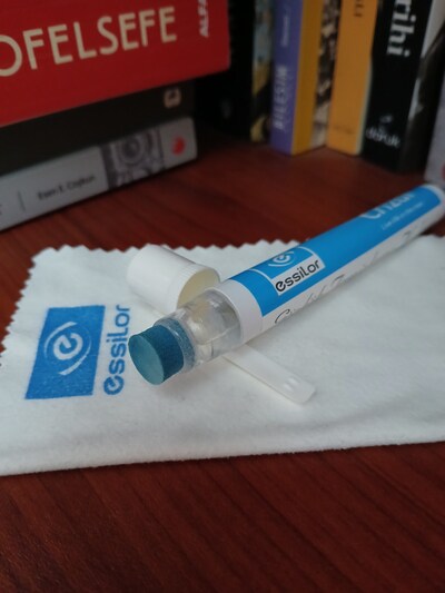 Essilor Gözlük Temizleme Kalemi