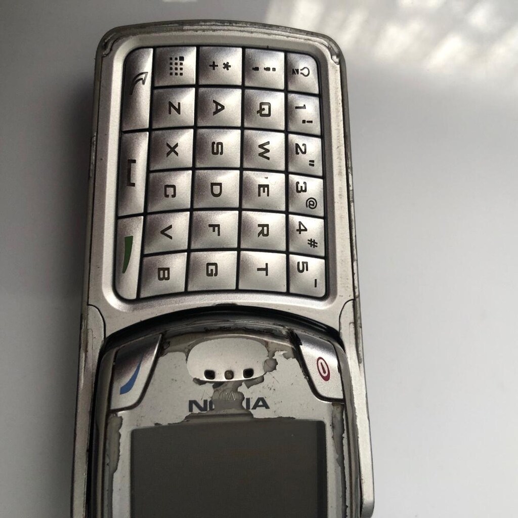 NOKIA 6822 - 5