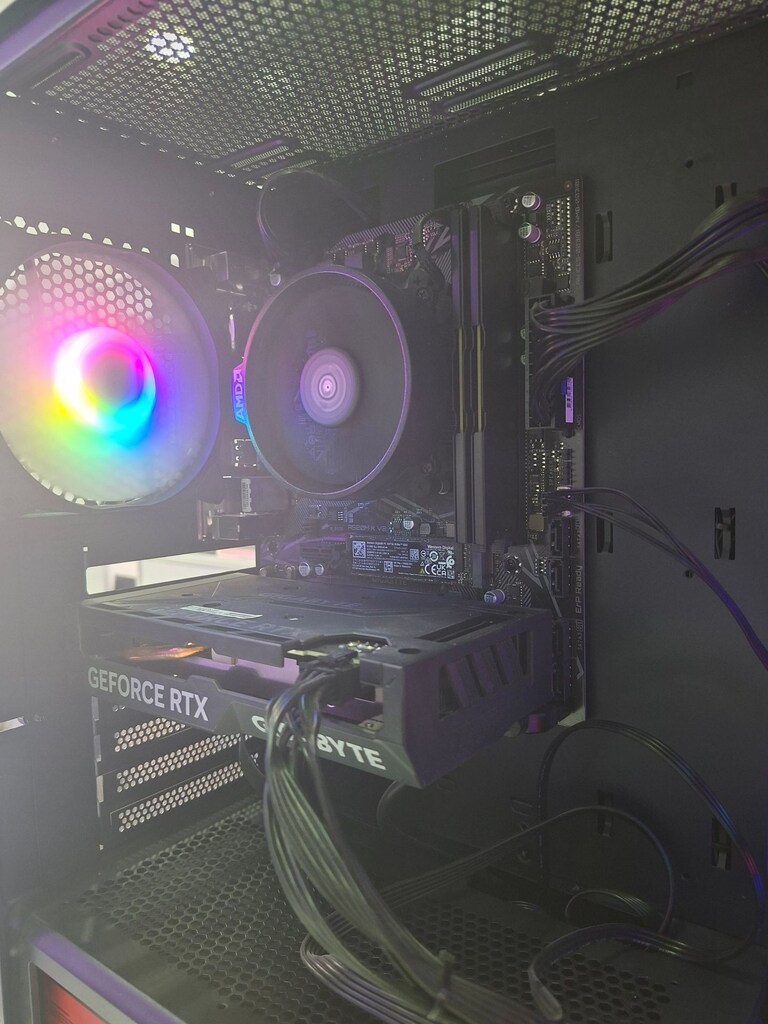 AMD RYZEN 5 5600 16GB DDR4 RAM 512GB M2 NVME SSD RTX 4060 8GB - 2