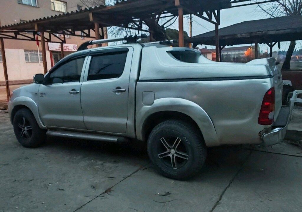 Toyota hilux vigo - 2
