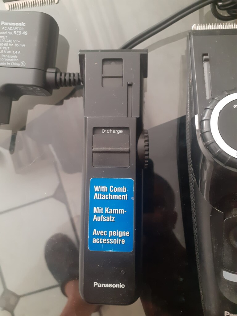 Panasonic Traş Makineleri ve Şarj cihazı - 4