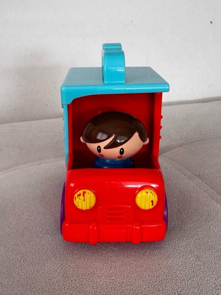 Playskool Renkli Kamyonlar serisinden Yemek Kamyonu - 2