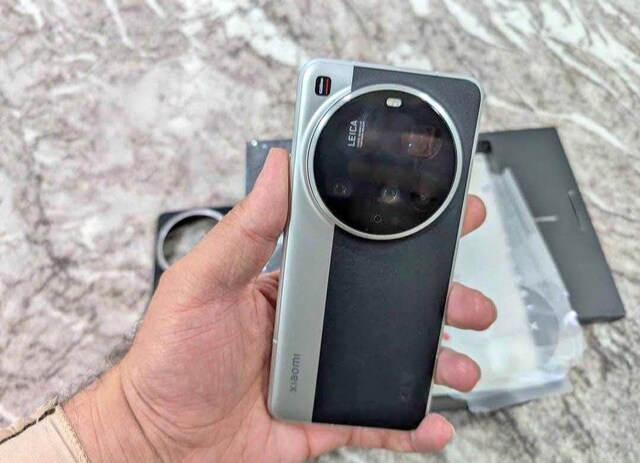 Xiaomi 15 ultra 512 GB 16+16 ram hat takılmamış kesinlikle sıfır ürün.