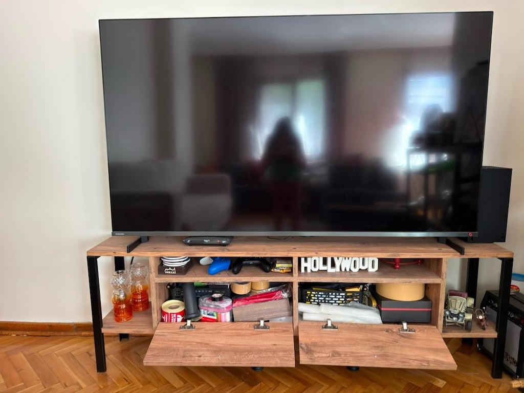 Dolaplı TV ünitesi - 2