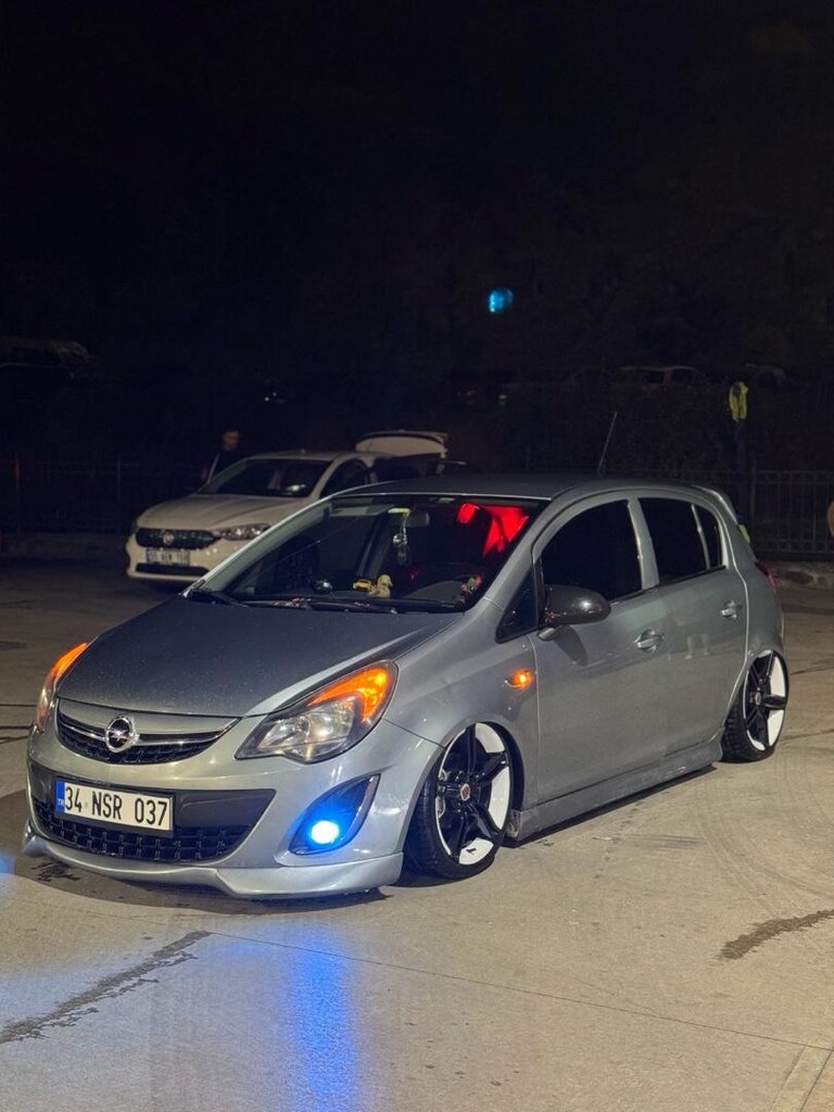 2012 Corsa Essentia - 4