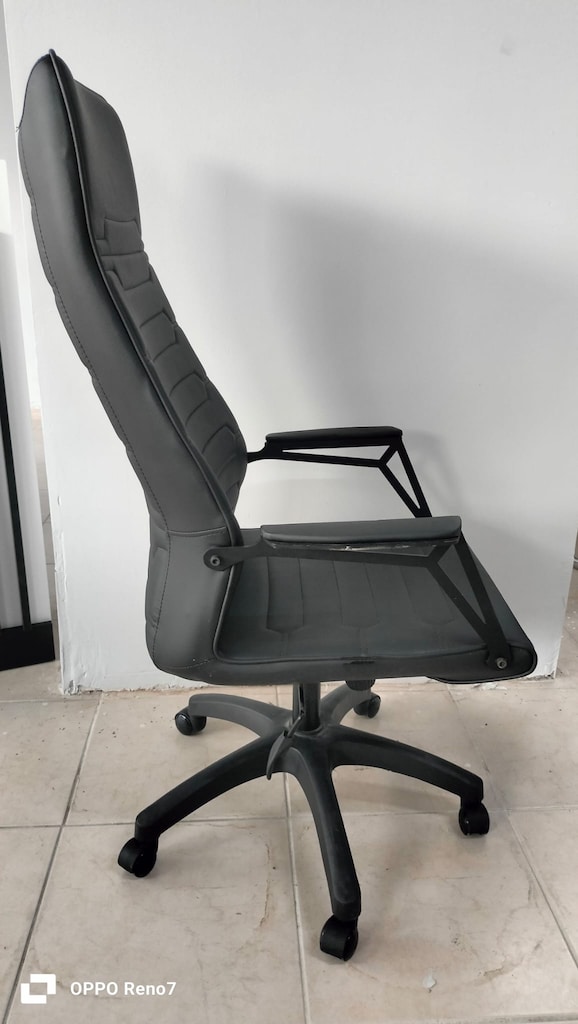 DEKOR BÜRO MOBİLYALARI SİYAH DERİ YÖNETİCİ KOLTUĞU İKİNCİ EL - 3