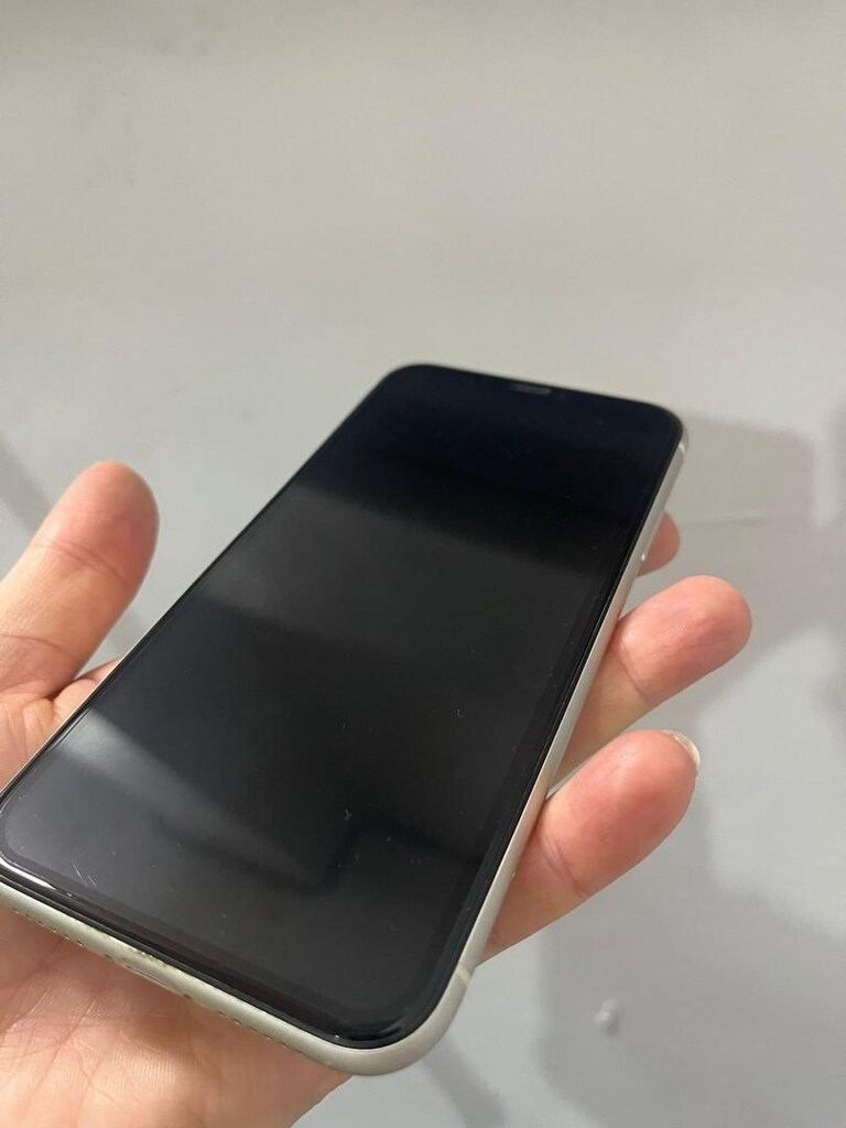 apple 11 64 gb - 2