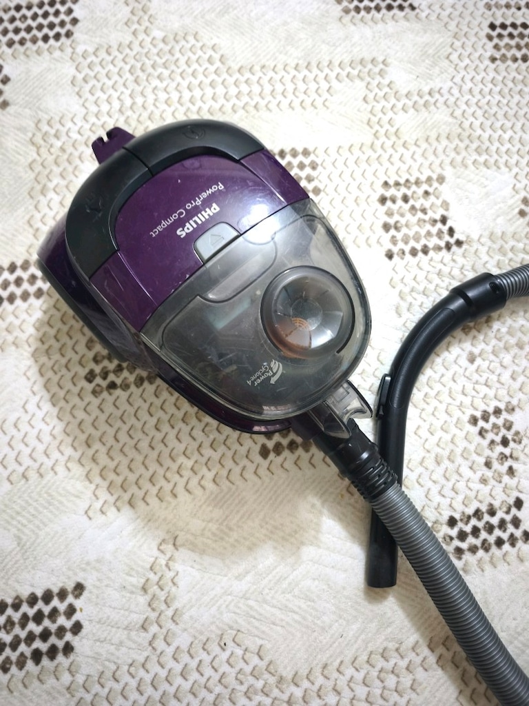 Philips marka süpürge makinesi - 2