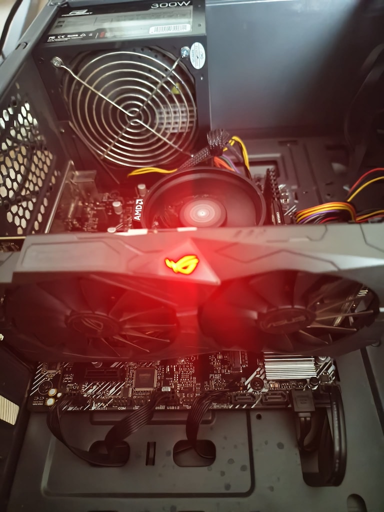 RYZEN ISLEMCI - ASUS ROG GTX 1050 - 8 GB DDR4 - 18