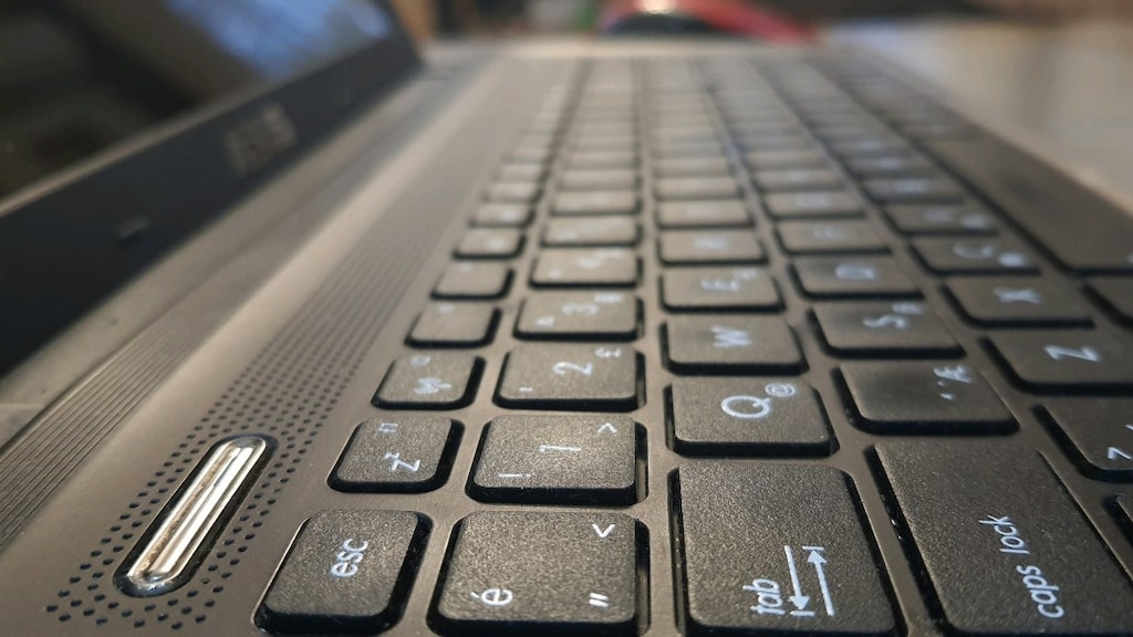 Tertemiz Metal Hızlı Asus i5 - Yeni PiL - 8gb RAM - SSD TurboDisk'li - 5