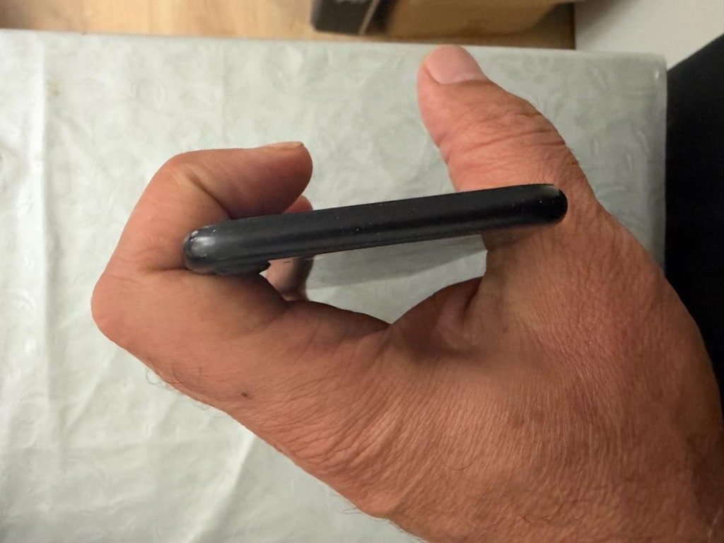 iphone SE sıfır pil iyi durumda - 2