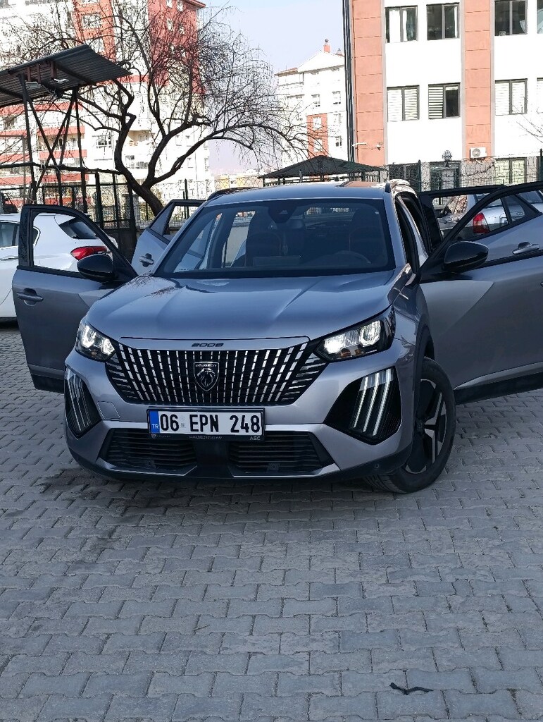 DÜŞÜK KM Lİ GARANTİ KAPSAMINDA, 1.5 ALLURE MAKYAJLI KASA - 3