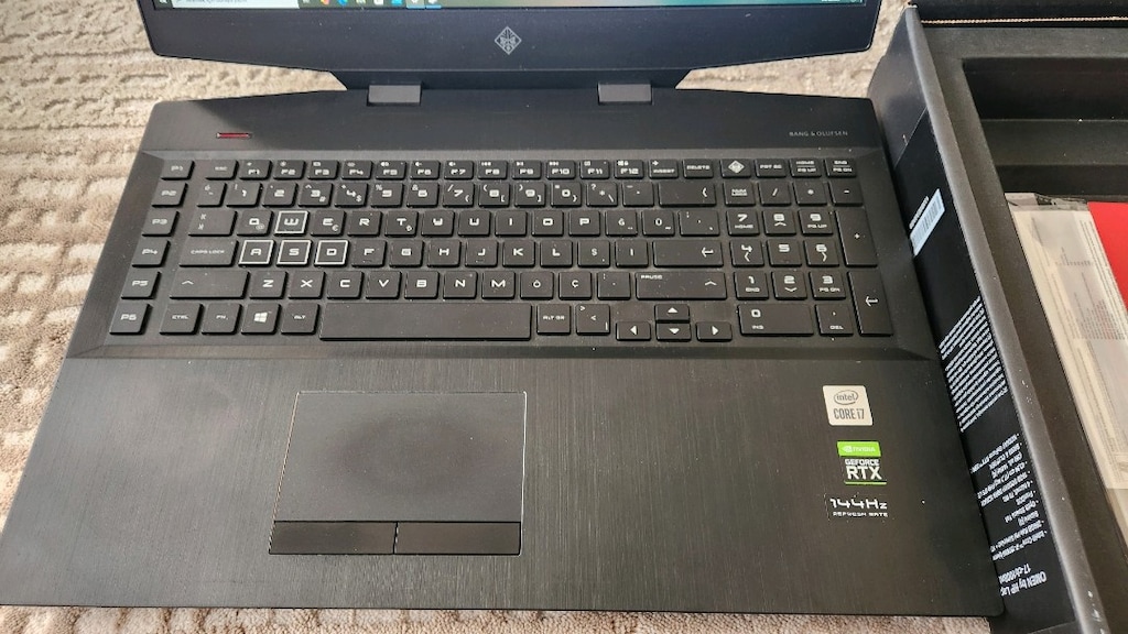 17.3" HP OMEN GAMİNG LAPTOP - 6
