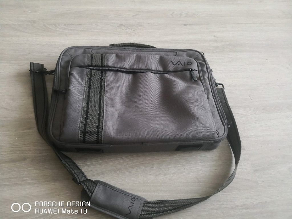 Sony vaio laptop çantası