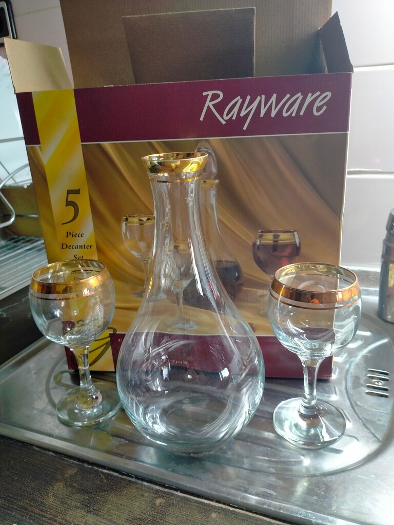 RAYWARE MARKA CAM SÜRAHİ VE 4 KADEH TAKIMI AMBALAJINDA SIFIR ...