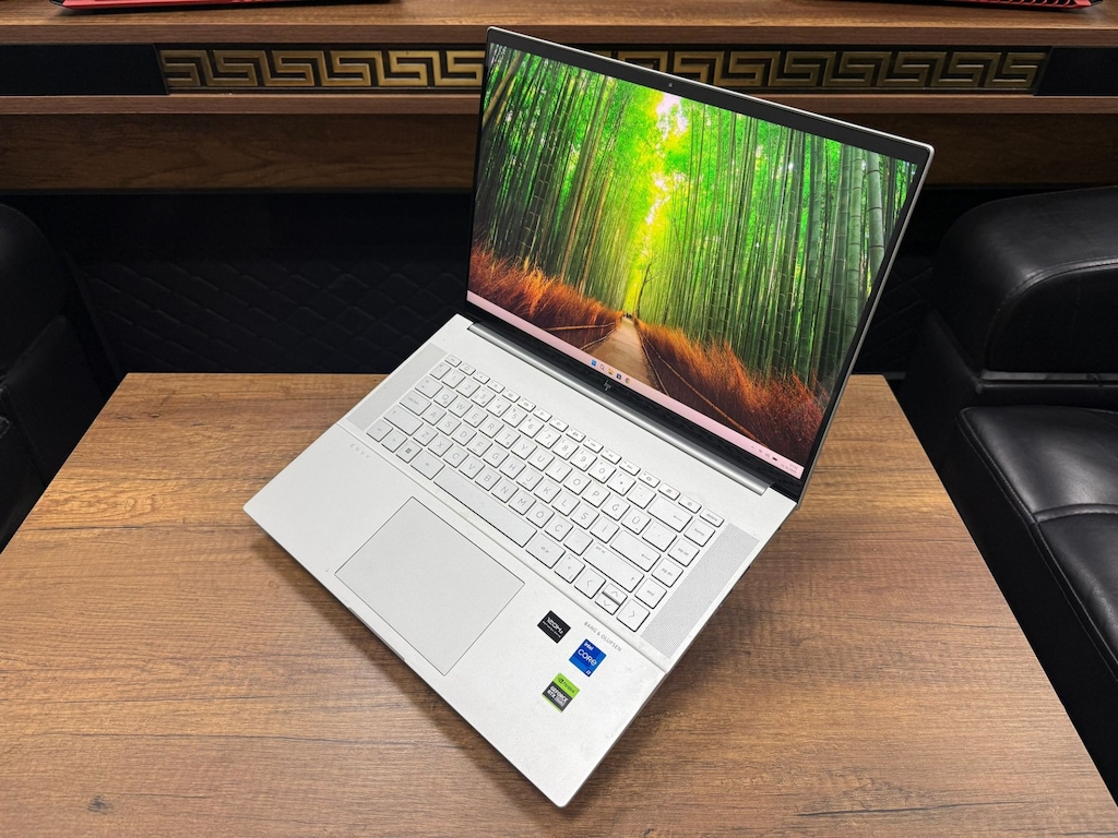 HP Envy 16-H1004NT i7-13700H 16GB RAM 1TB SSD RTX4060 16" Notebook - 3