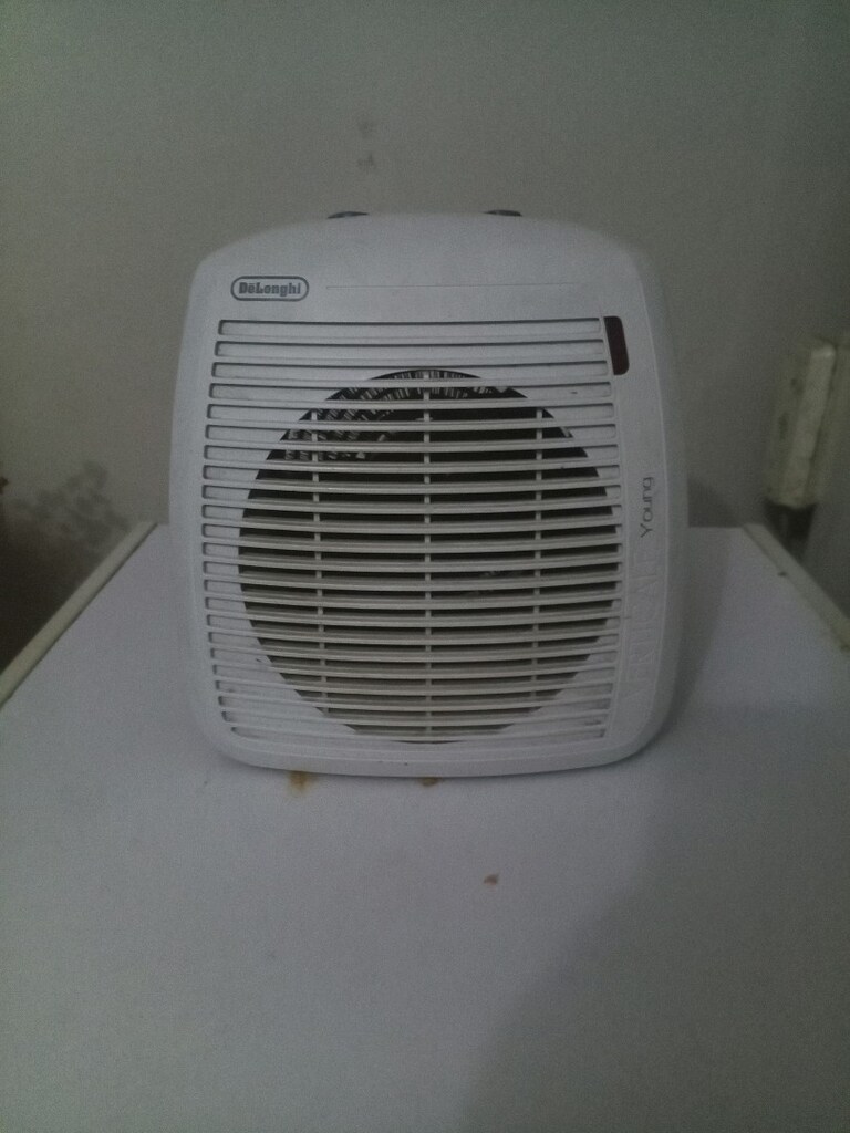 DELONGHİ FANLI ISITICI