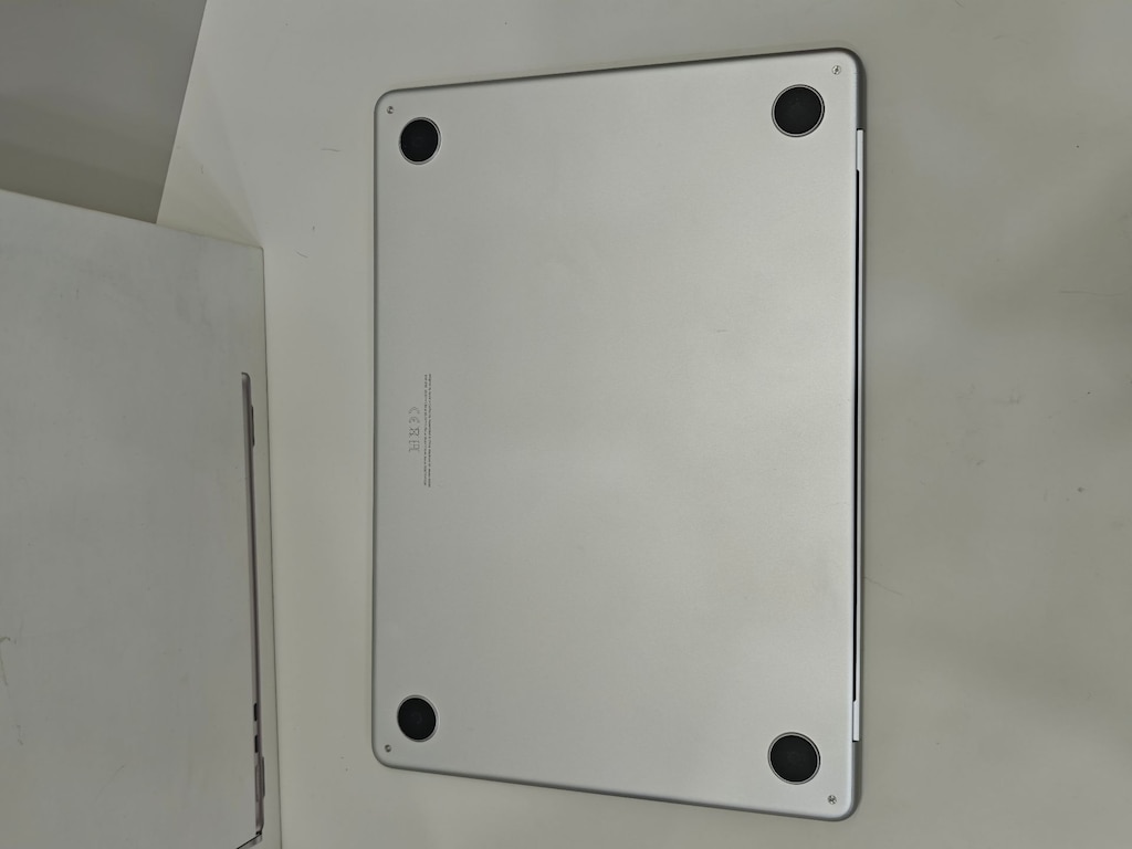 Apple MacBook Air M4 13.6 İnç 16 GB RAM 256 GB SSD Gümüş 2025 - 5