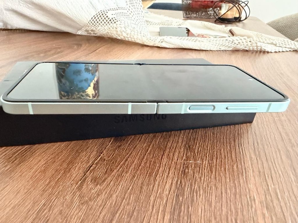 Samsung Z Flip 6 - 512 gb - 3