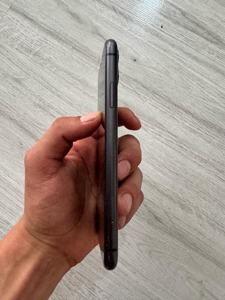 iPhone 11 TR - 3