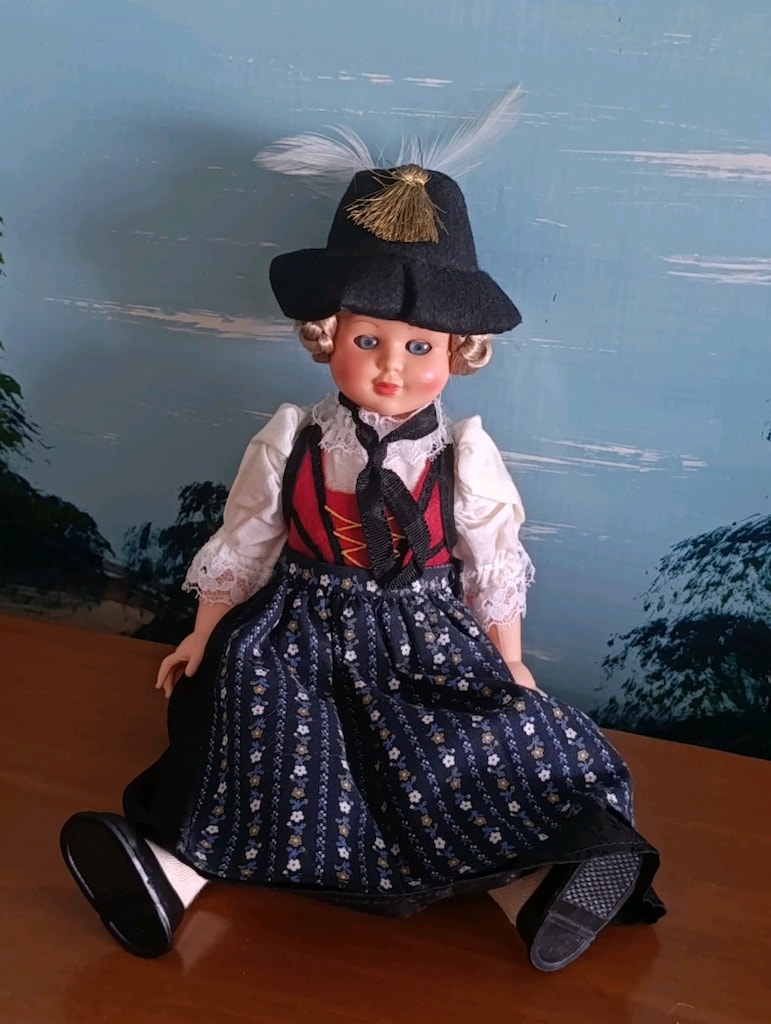 Vintage Avusturya Kostümlü Bebek - 5