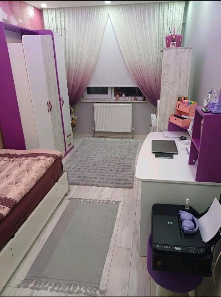 Temiz Kullanılmış Genç Odası Takımı Toplam 6 Parça.