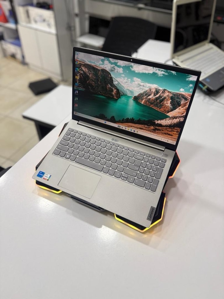 SIFIRINDAN FARKSIZ LENOVA THİNKBOOK LAPTOP İNTEL İ5 - 10