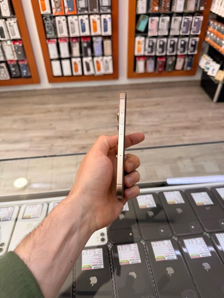 iPhone 16 Pro Desert Titanium 256GB YD - 5