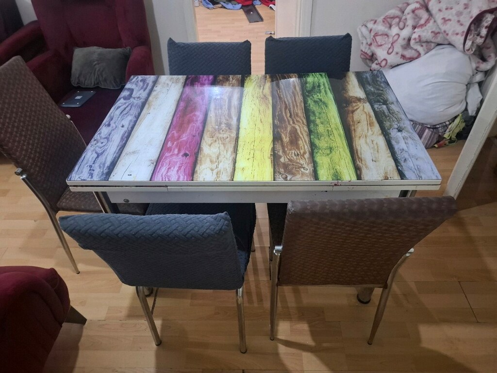 masa satildi sandalyeler var 5tane - 2