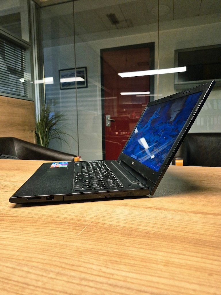 Laptop DELL i7 İşlemci NVIDIA Ekran Kartı 240GB SSD 8GB Ram Pil Sağlam - 4