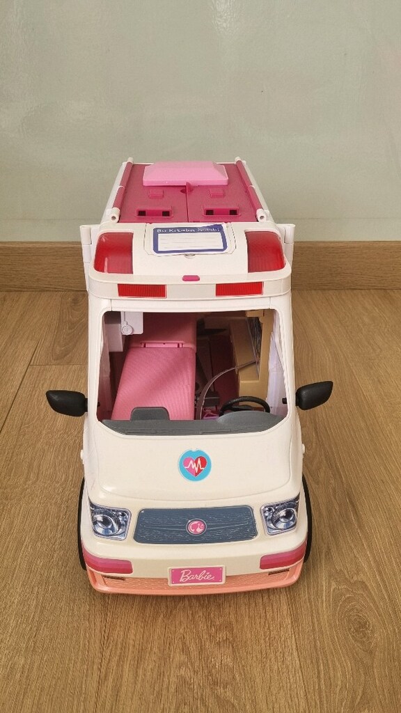 Barbie ambulans - 2