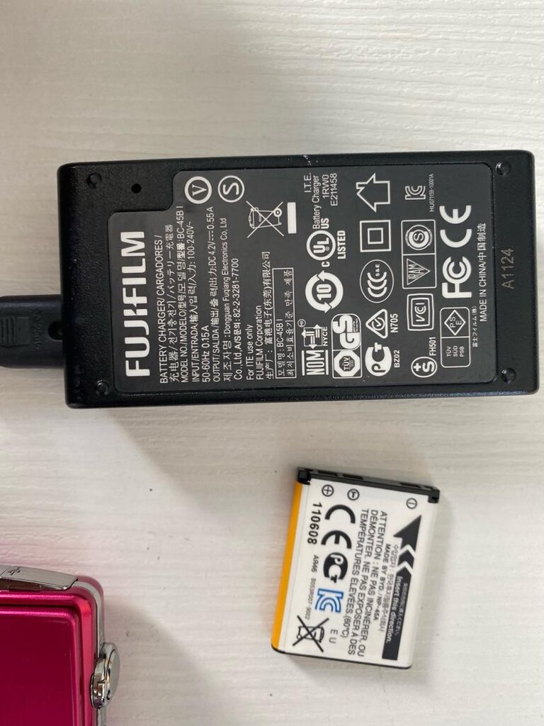 Retro Y2K Fujifilm FinePix Z90 Fuşya Pembe Dijital Fotoğraf Makinesi - 13