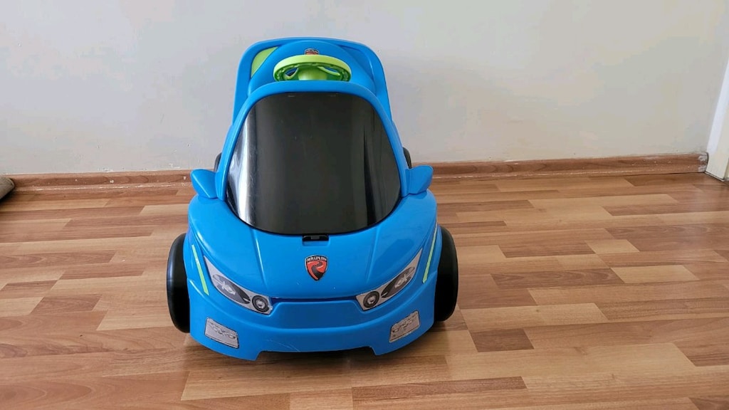 MÜKEMMEL KALİTEDE AKÜLÜ ARABA - 10