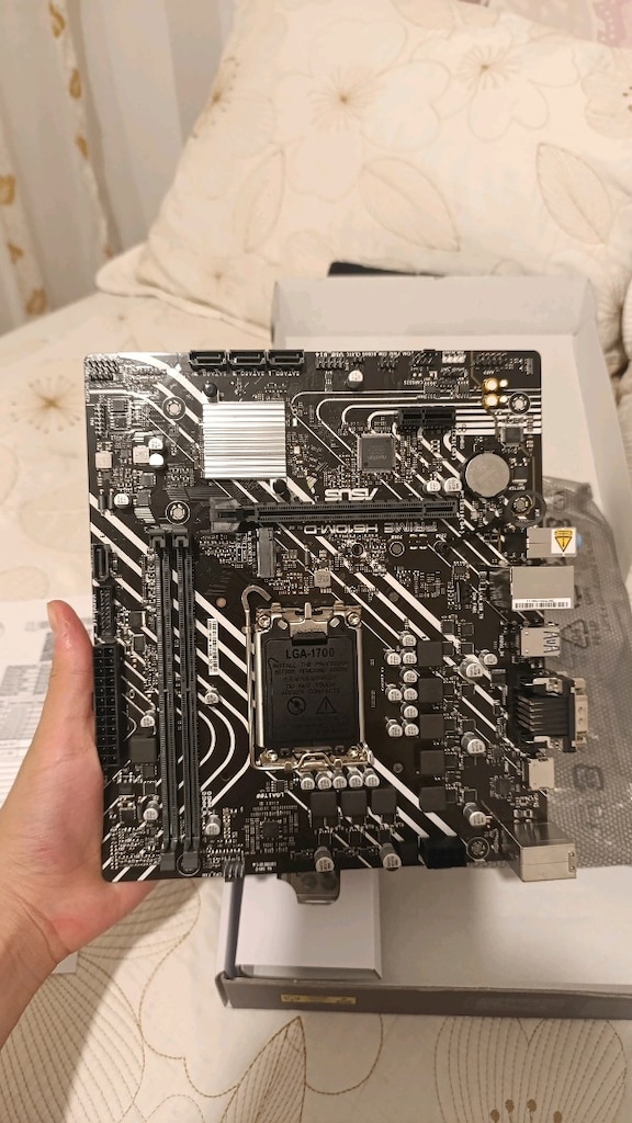 Asus prime h610-D anakart 2028 e kadar garantili - 2