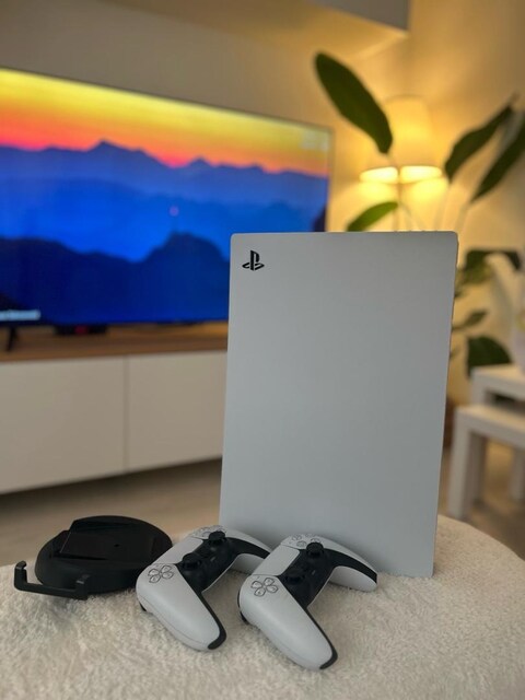 Playstation 5 cd li + çift kol + ısınma engelleyici stand