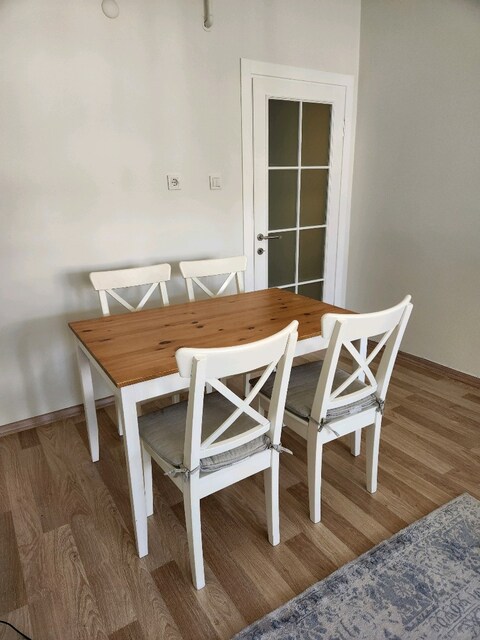 IKEA 4 Kişilik Masa Sandalye Takımı – 4 INGOLF Sandalye + Minder