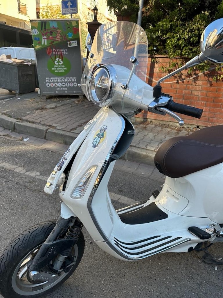 vespa primavera 150 - 2