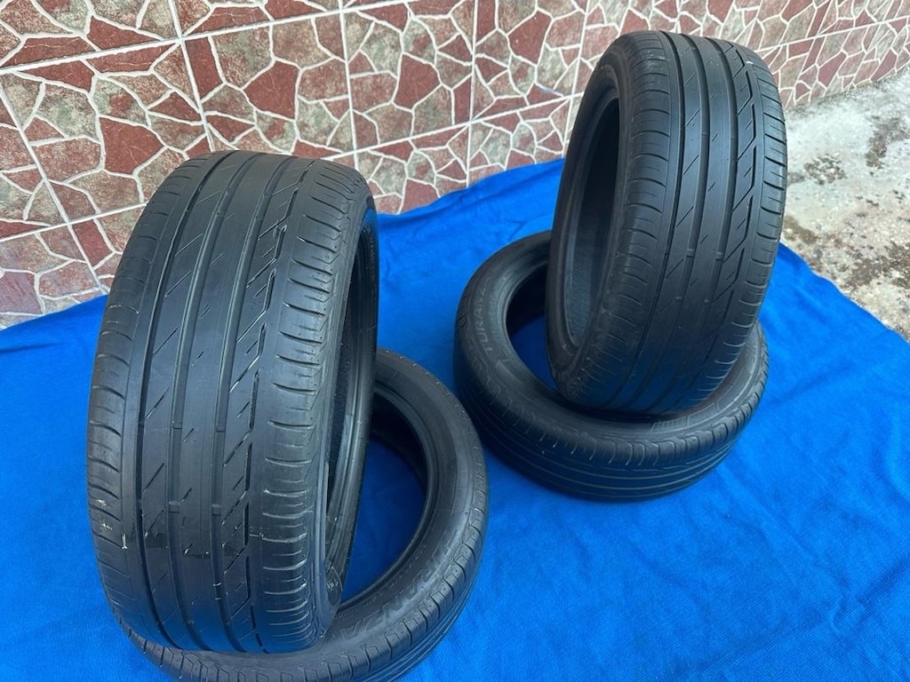 225 50 17 BİRİDGESTONE T001 RFT PATLAMAYAN LASTIK SIFIR GİBİ. LASTİKLE - 11