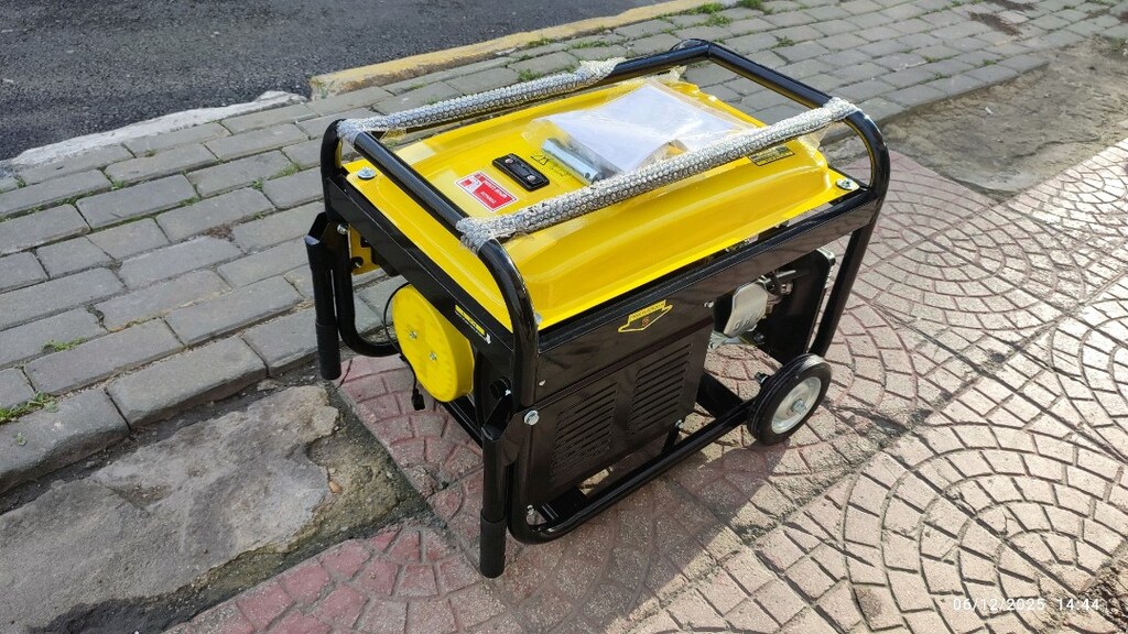 3,5KVA MARŞLI İPLİ TEKERLEKLİ KUMANDALİ BENZİNLİ JENERATÖR - 5