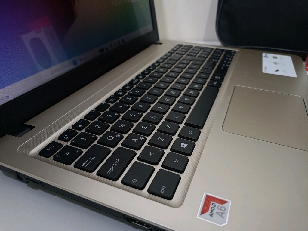 ASUS UYGUN FİYATLI SSDLİ TEMİZ LAPTOP - 7