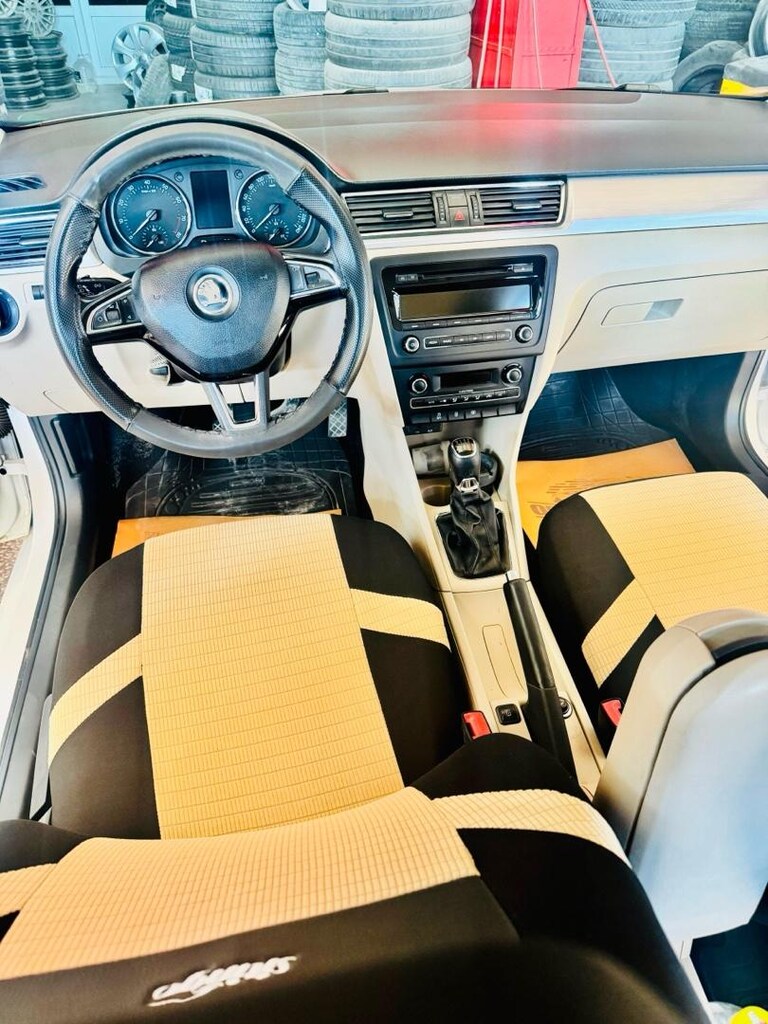 Skoda rapid - 10