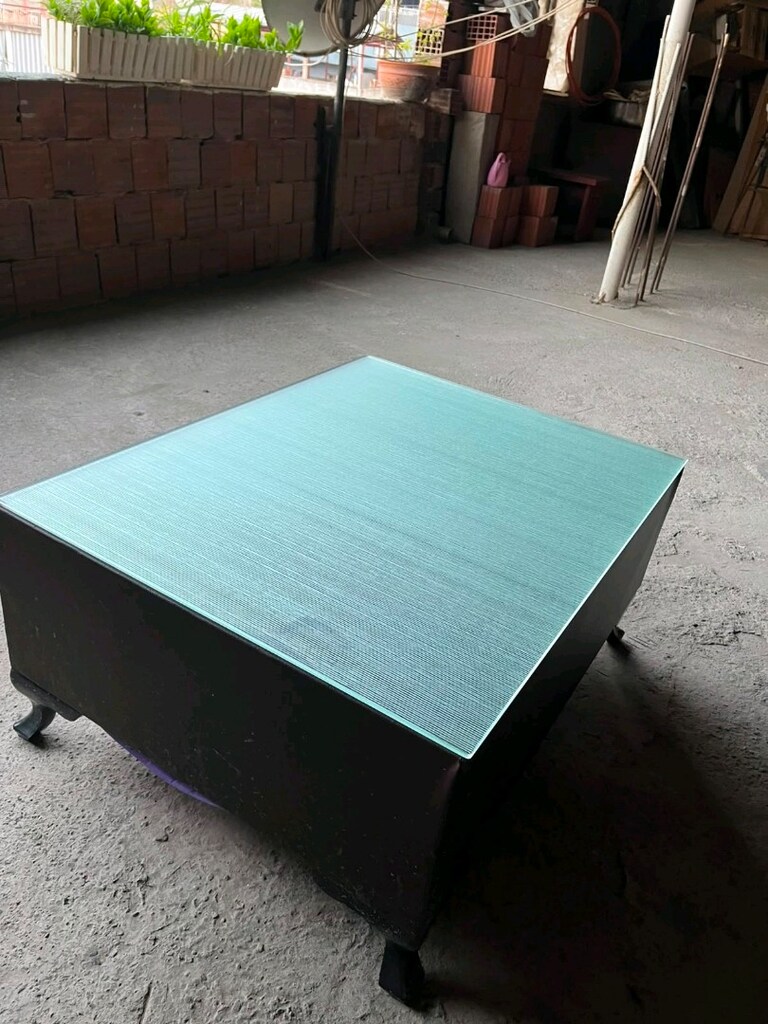 RESIMDE GÖRÜNDÜĞÜ GİBİ ORTA SEHPA - 4
