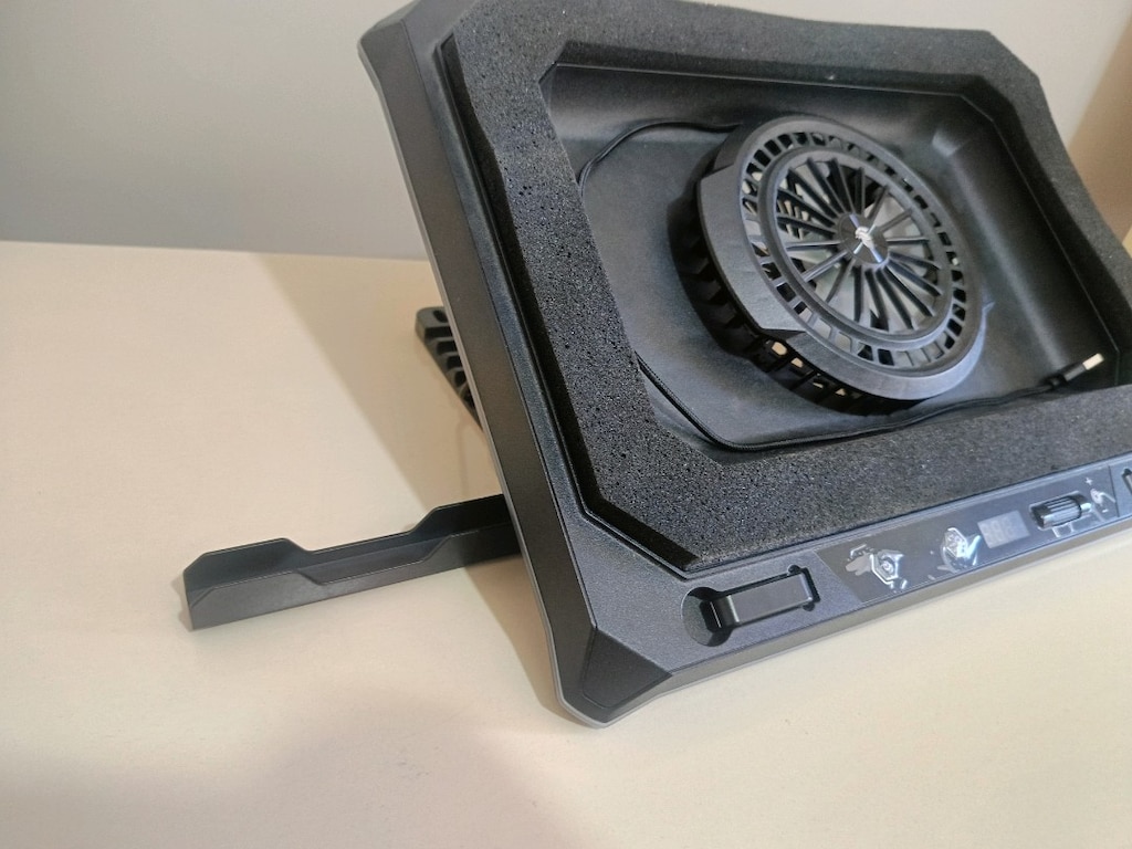 ACİL - SIFIR AYARINDA Claw's Arctic Pro RGB Oyuncu Laptop Soğutucu - 5